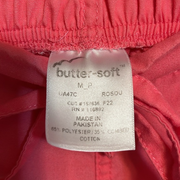 UA Butter-soft scrub set - Picture 5 of 5